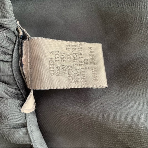 Lilly Lou Sleeveless Lightweight Blouse Raw Edge Fabric & Pearl Rosette G Size L - Picture 7 of 8